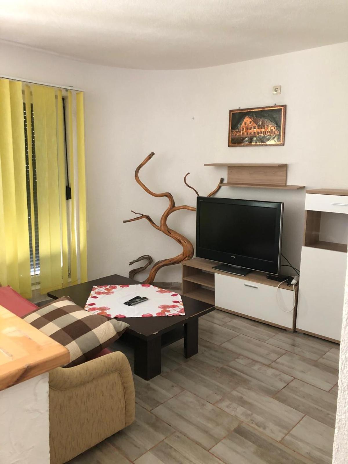 Apartmani Cesarica Karlobag Habitación foto